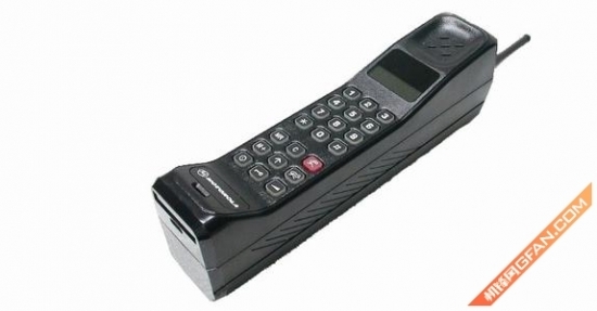 从奢侈品到消费电子产品 手机发展历史回顾|摩托罗拉|爱立信|iPhone_手机_新浪科技_新浪网